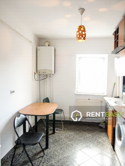 Apartament cu 3 camere de inchiriat situat in zona Hala Centrala