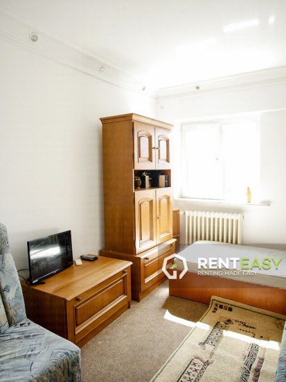 Apartament cu 3 camere de inchiriat situat in zona Hala Centrala