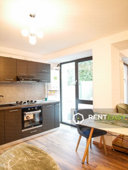 Prima inchiriere! Apartament cu 2 camere de inchiriat situat in bloc nou Zona Centrala