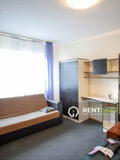 Apartament cu 4 camere de inchiriat situat in zona Podu Ros