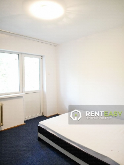 Apartament cu 4 camere de inchiriat situat in zona Podu Ros