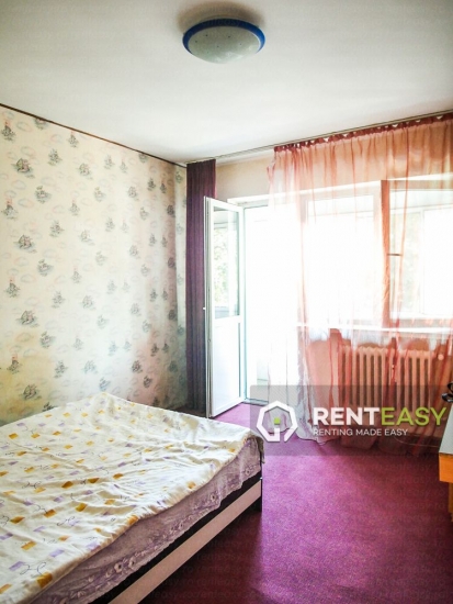 Apartament cu 4 camere de inchiriat situat in zona Podu Ros
