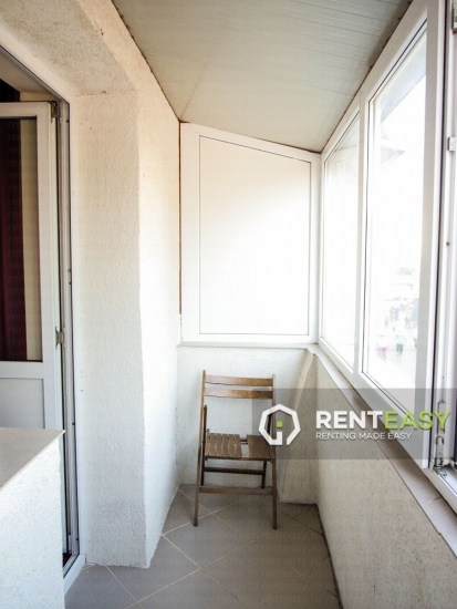 Apartament cu 4 camere de inchiriat situat in zona Podu Ros