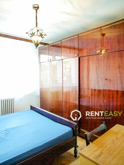 Apartament cu 3 camere de inchiriat situat in zona Hala Centrala