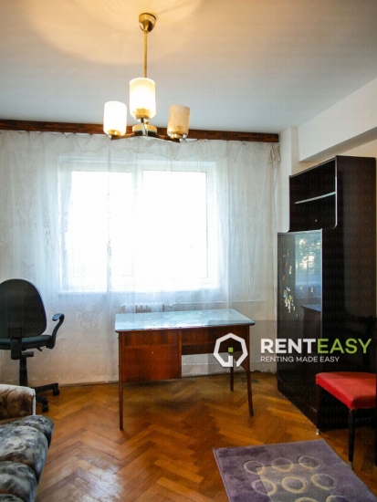 Apartament cu 3 camere de inchiriat situat in zona Hala Centrala