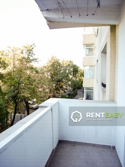 Apartament cu 3 camere de inchiriat situat in zona Hala Centrala