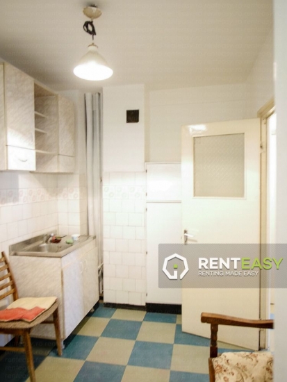 Apartament cu 3 camere de inchiriat situat in zona Hala Centrala