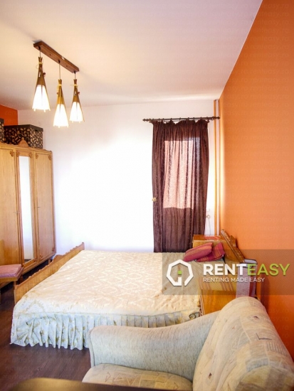 Apartament cu 3 camere pentru inchiriat in zona Moldova Mall