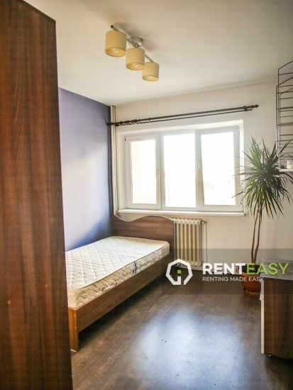 Apartament cu 3 camere pentru inchiriat in zona Moldova Mall
