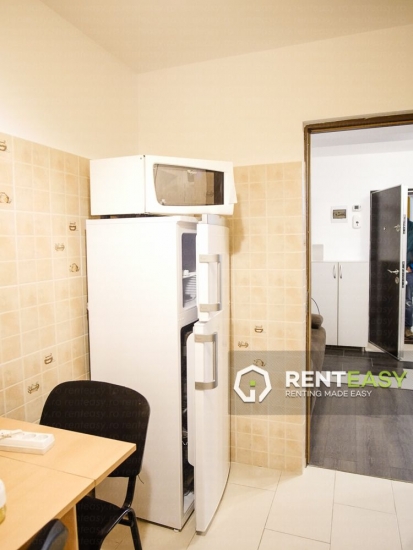 Apartament cu 2 camere de inchiriat in zona Podul de Fier 