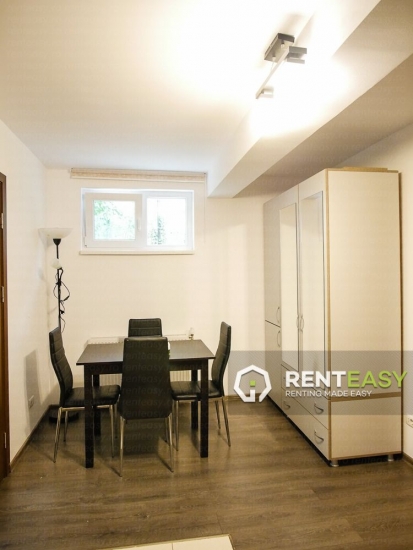 Apartament cu 2 camere de inchiriat in zona Podul de Fier 
