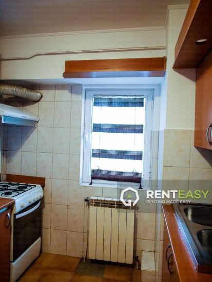 Apartament cu 3 camere de inchiriat in Podul de Fier