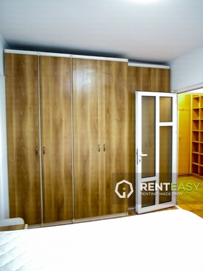 Apartament cu 3 camere de inchiriat in Podul de Fier