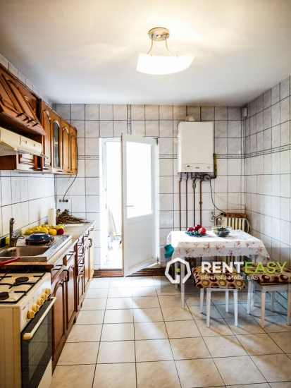 Apartament cu 3 camere de inchiriat in zona Garii