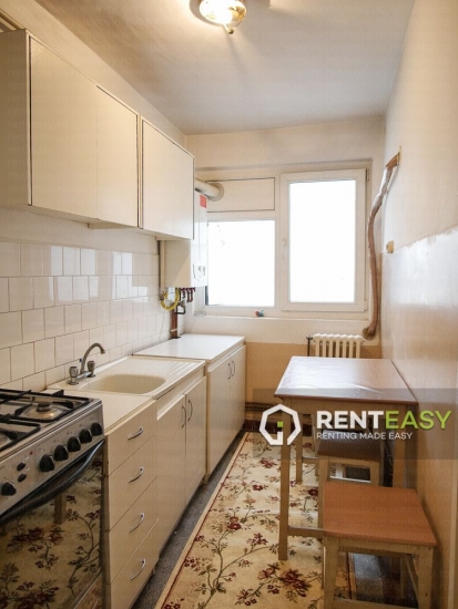 Apartament cu 3 camere de inchiriat situat in Piata Unirii