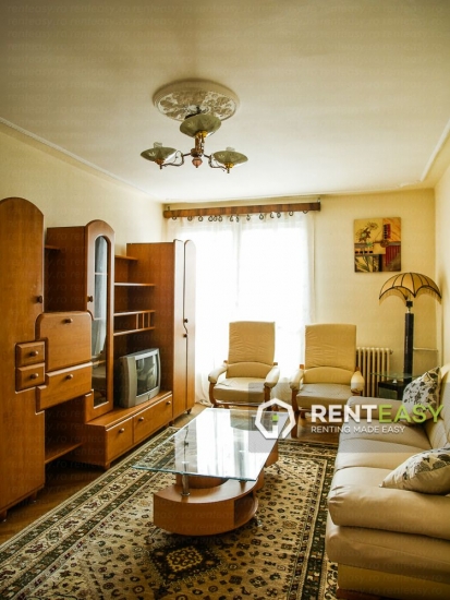 Apartament cu 3 camere de inchiriat situat in Piata Unirii