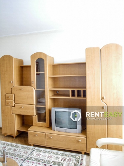 Apartament cu 3 camere de inchiriat situat in Piata Unirii