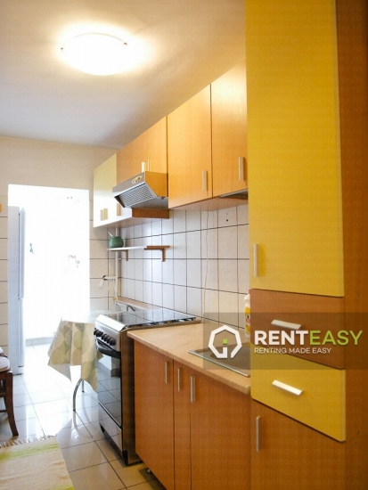 Apartament cu 3 camere de inchiriat situat pe Bulevardul Independentei 