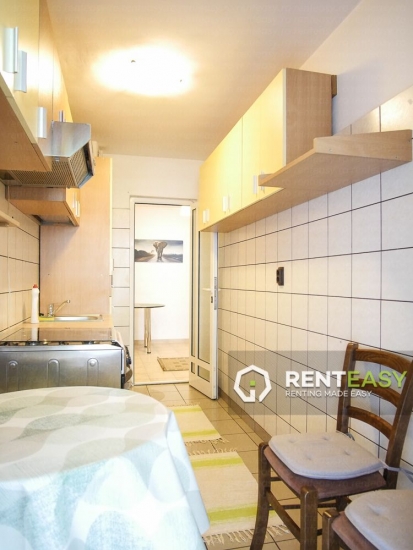 Apartament cu 3 camere de inchiriat situat pe Bulevardul Independentei 