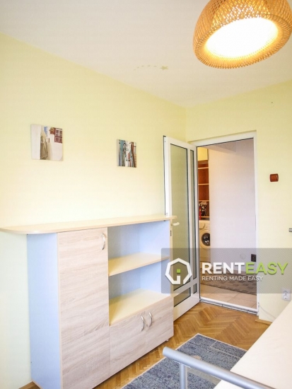 Apartament cu 3 camere de inchiriat situat pe Bulevardul Independentei 