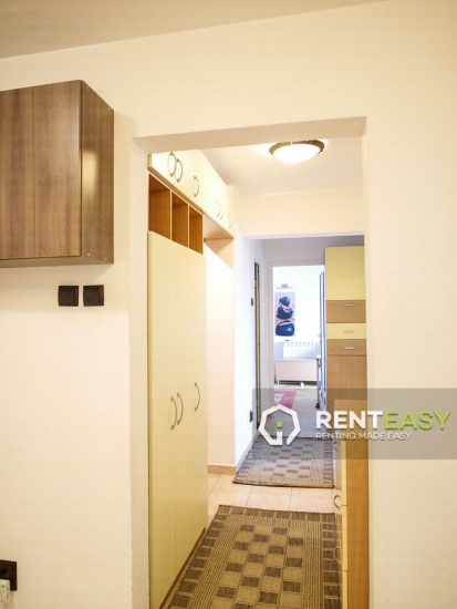 Apartament cu 3 camere de inchiriat situat pe Bulevardul Independentei 