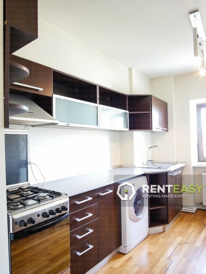 Apartament cu 3 camere de inchiriat in Centru -UMF