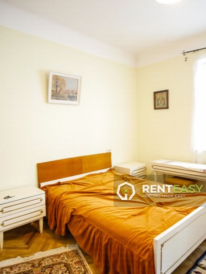 Apartament spatios cu 2 camere de inchiriat in zona Centrala