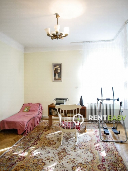 Apartament spatios cu 2 camere de inchiriat in zona Centrala