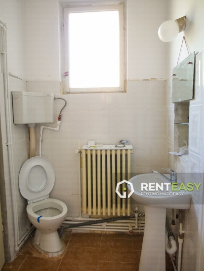 Apartament spatios cu 2 camere de inchiriat in zona Centrala