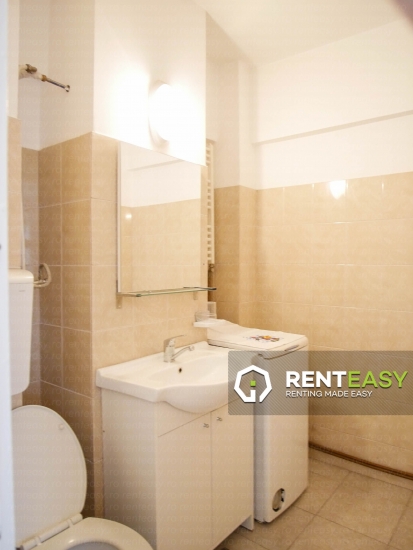 Apartament cu 4 camere de inchiriat situat in zona Piata Unirii