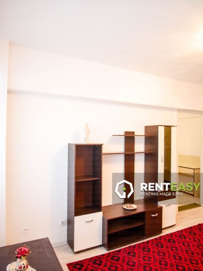 Apartament cu 4 camere de inchiriat situat in zona Piata Unirii