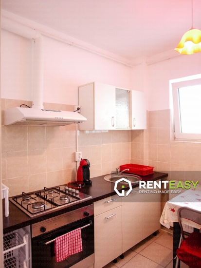 Apartament cu 4 camere de inchiriat situat in zona Piata Unirii