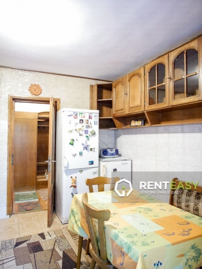 Apartament cu 3 camere de inchiriat situat in zona Gara - Billa