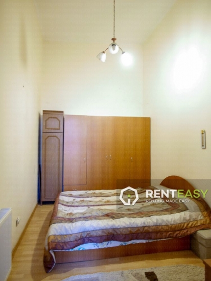 Apartament cu 2 camere de inchiriat in zona UMF