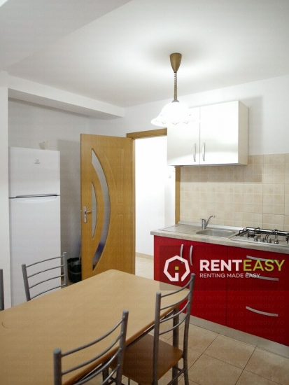 Apartament cu 3 camere de inchiriat situat in zona Centrala - Moldova Mall