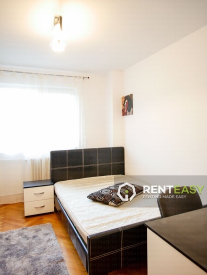 Apartament cu 3 camere de inchiriat situat in zona Centrala - Moldova Mall