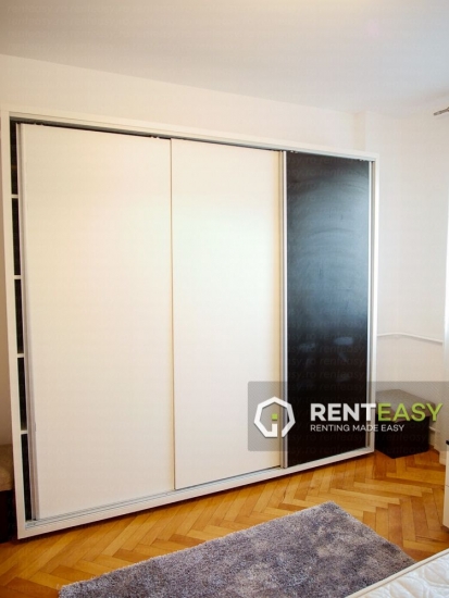 Apartament cu 3 camere de inchiriat situat in zona Centrala - Moldova Mall