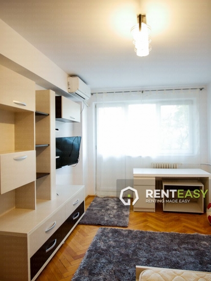 Apartament cu 3 camere de inchiriat situat in zona Centrala - Moldova Mall