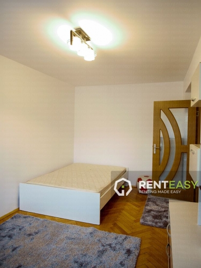 Apartament cu 3 camere de inchiriat situat in zona Centrala - Moldova Mall