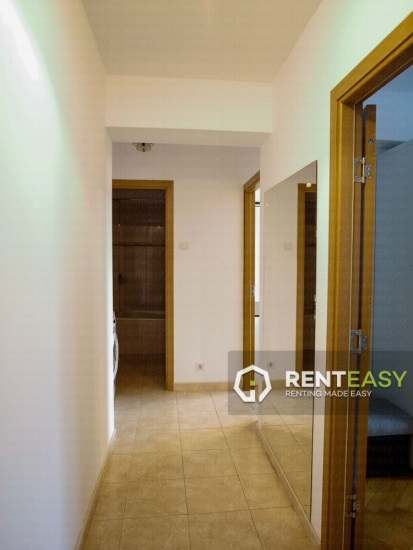 Apartament cu 3 camere de inchiriat situat in zona Centrala - Moldova Mall