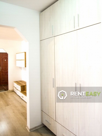 Apartament cu 2 camere decomandat situat in Podu Ros