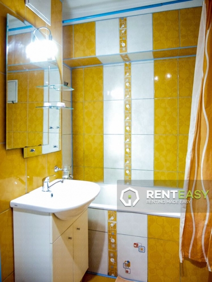 Apartament cu 4 camere de inchiriat pe Bulevardul Independentei