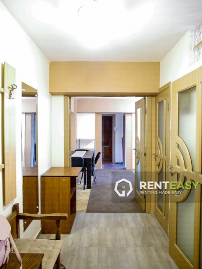 Apartament cu 4 camere de inchiriat pe Bulevardul Independentei