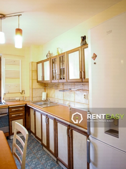Apartament cu 4 camere de inchiriat pe Bulevardul Independentei