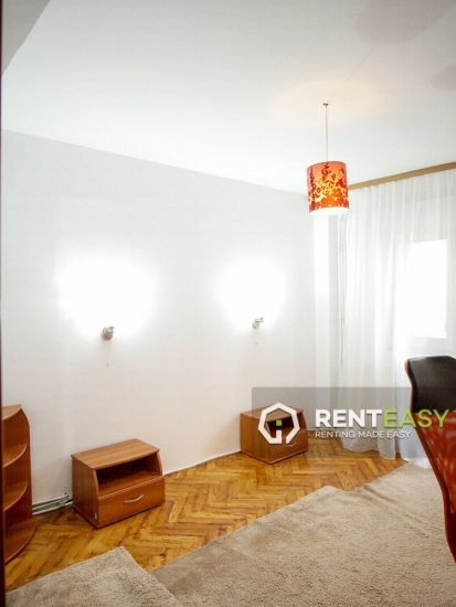 Apartament cu 3 camere de inchiriat in zona Garii