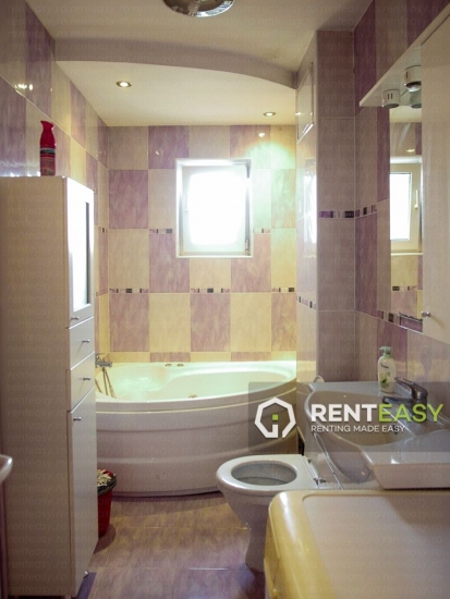 De Inchiriat! Apartament cu 3 camere pe Bld. Independentei