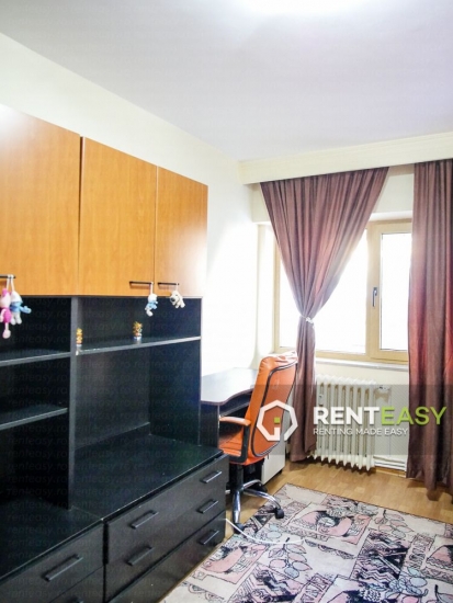 Apartament cu 3 camere de inchiriat in Centru - Bld. Stefan cel Mare