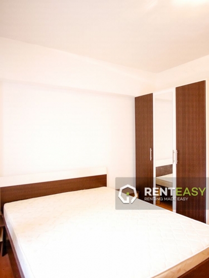Apartament cu 3 camere decomandat situat in zona Moldova Mall