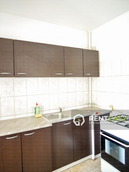 Apartament cu 3 camere decomandat situat in zona Moldova Mall