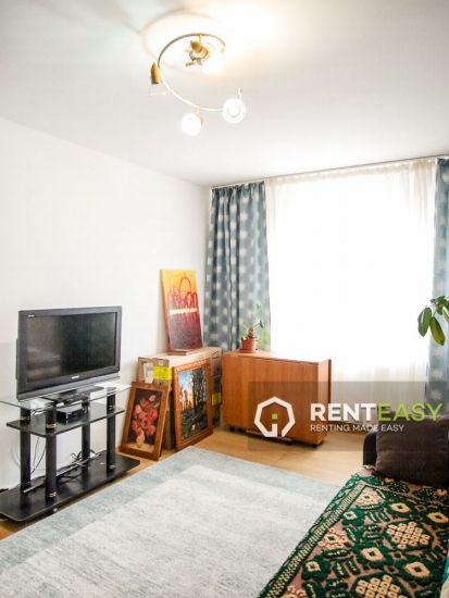 De Inchiriat! Apartament cu 2 camere in Podul de Fier